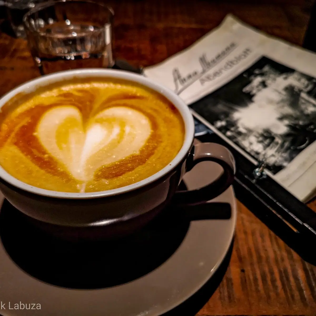 Wirklich Schöne Und Moderne Atmosphäre Nette Mitarbeiter Und Guter Kaffee