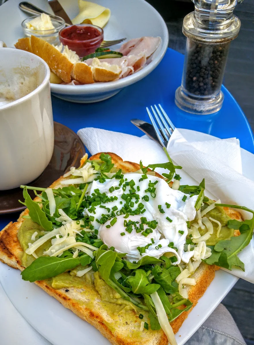 Pochiertes Ei Auf Toast