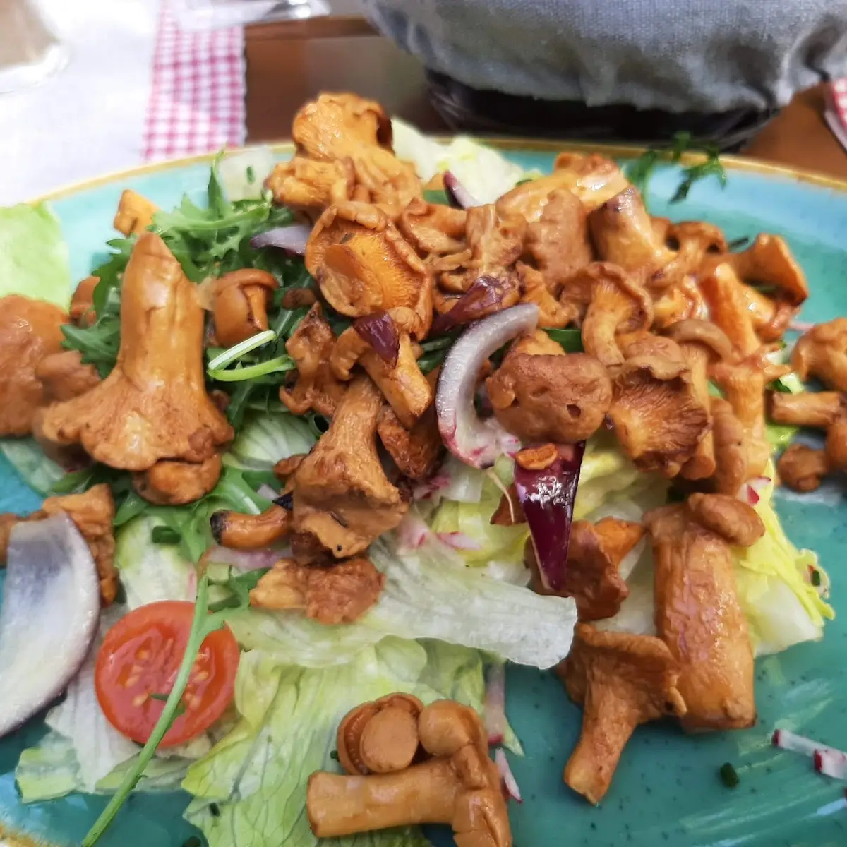 Fitnessteller'' Salatteller Mit Gebratener Hühnerbrust