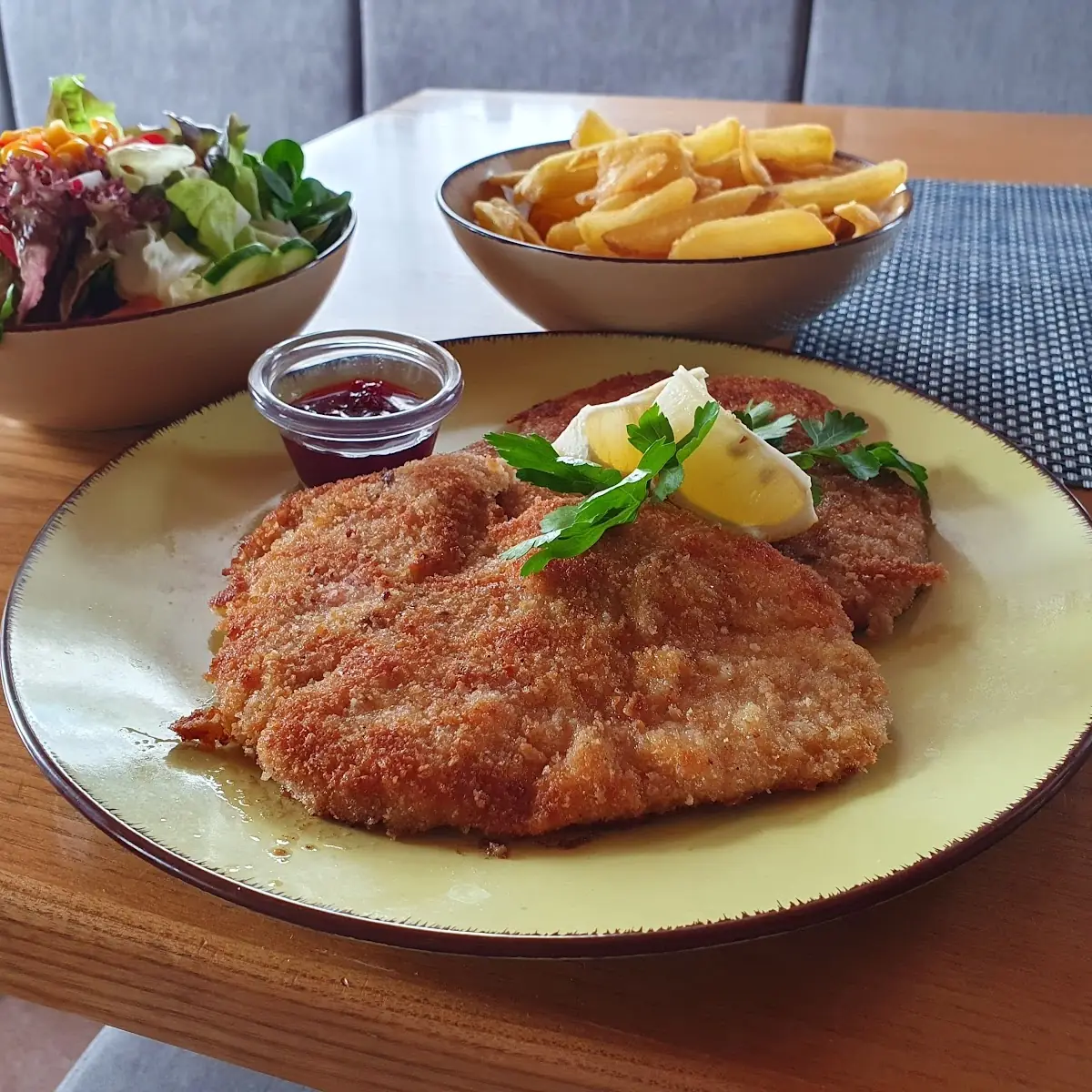 Schnipo Schweineschnitzel Wiener Art Mit Pommes Frites
