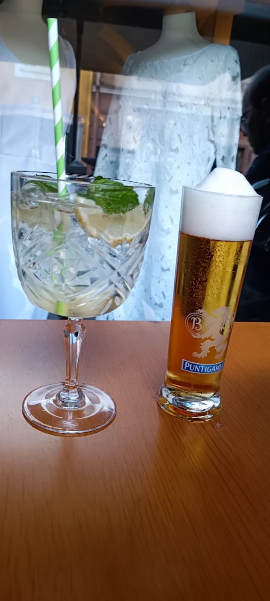 Hugo Und Ein Bier