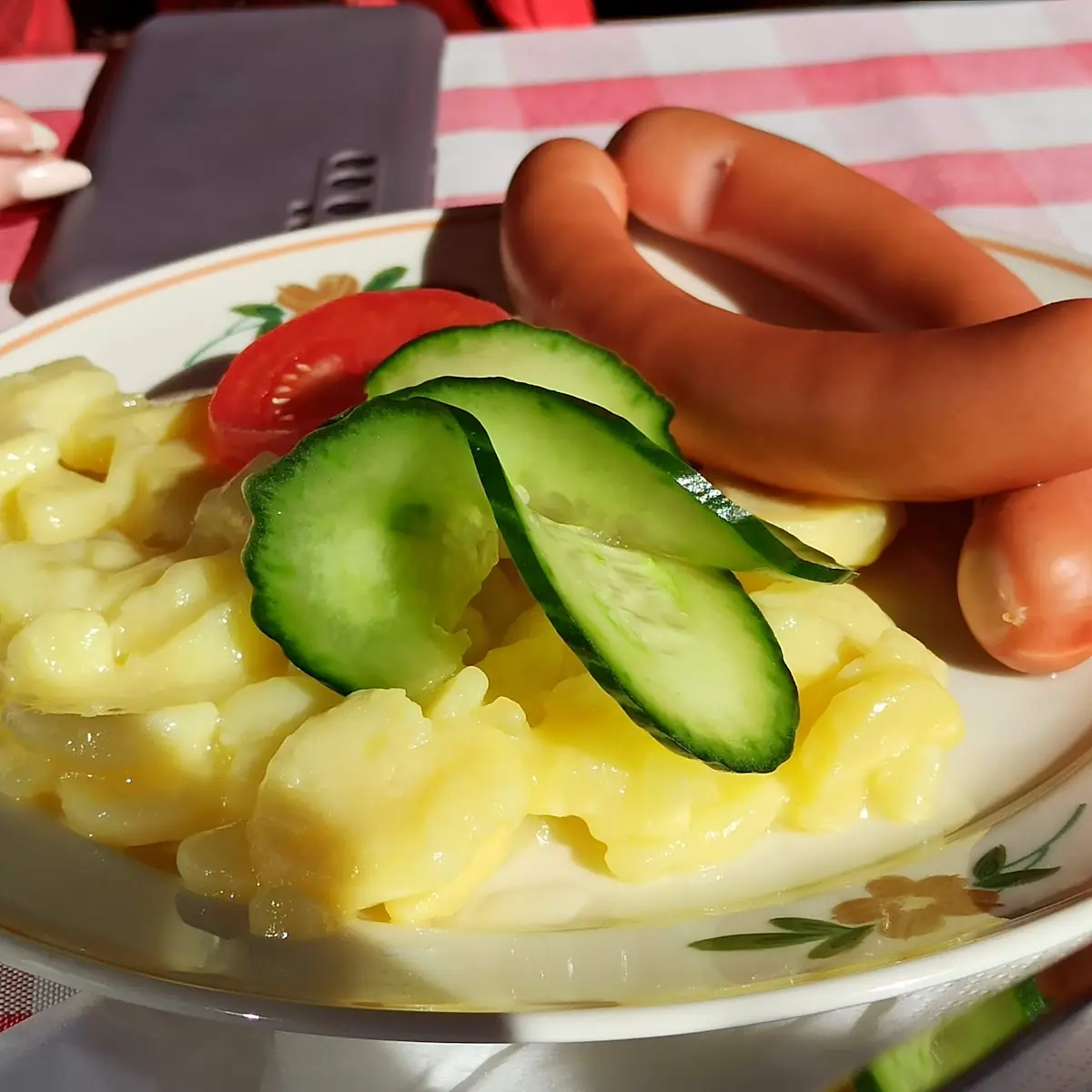 Würstel Mit Kartoffelsalat
