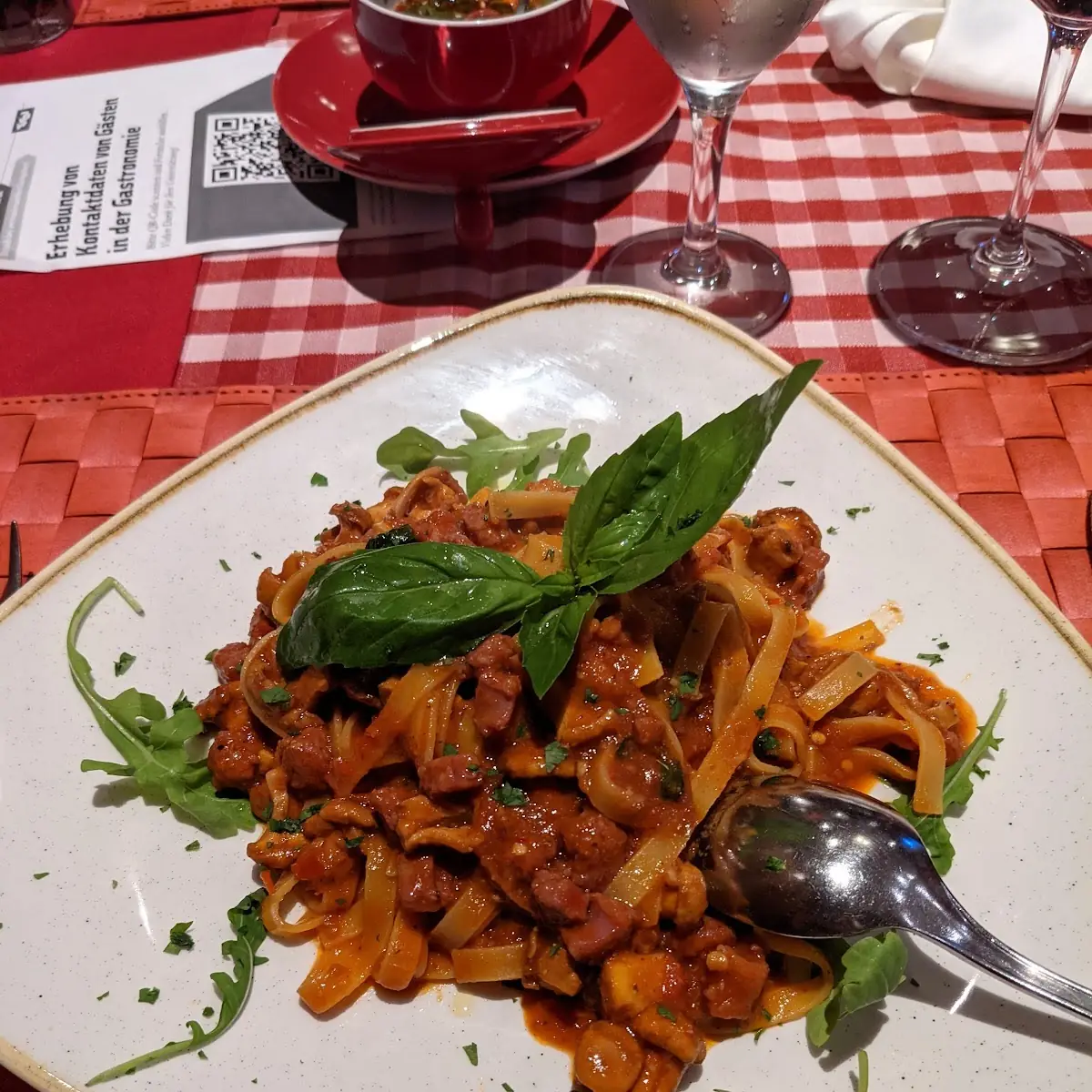 Frische Pasta Mit Steinpilzen