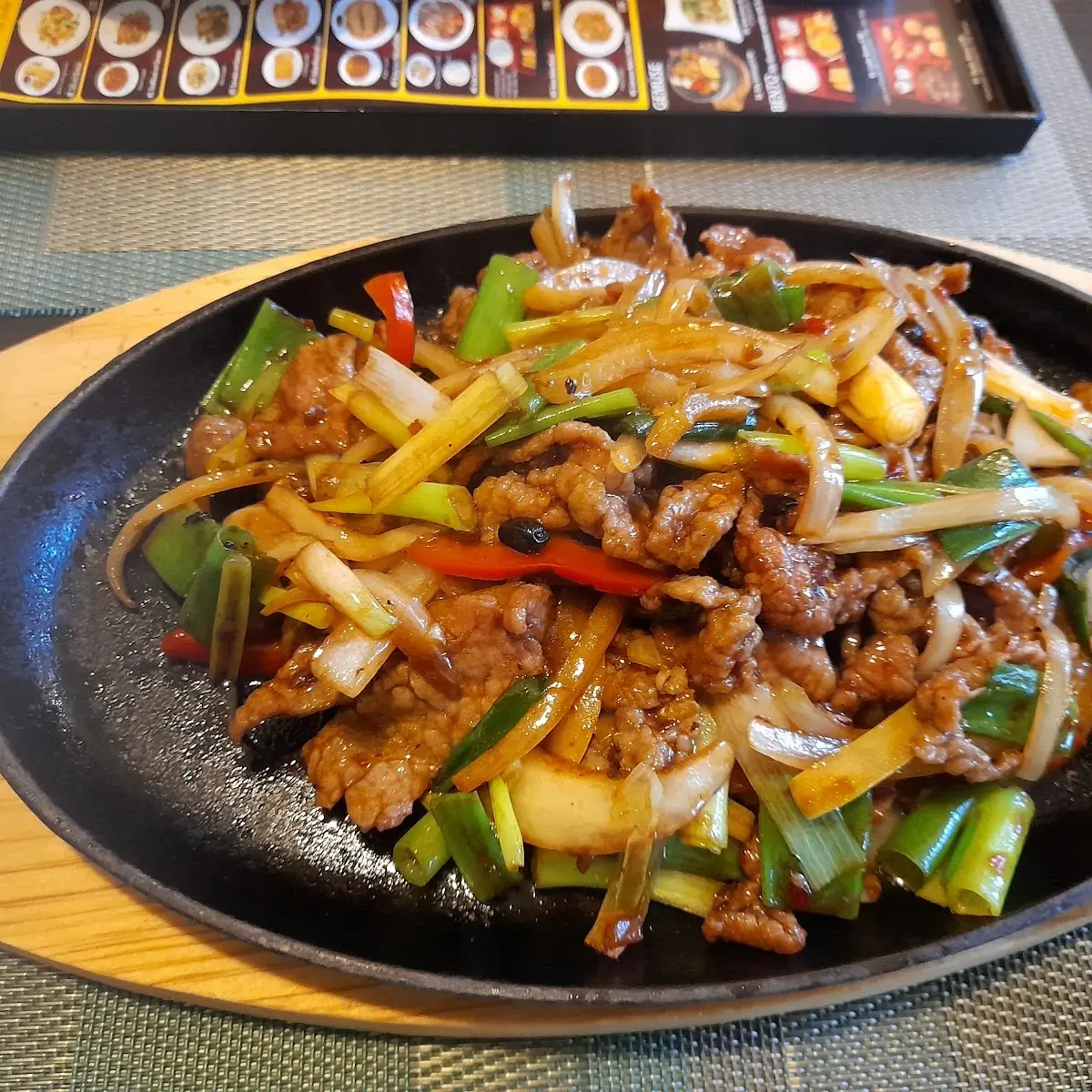 Rindfleisch Mit Zwiebeln