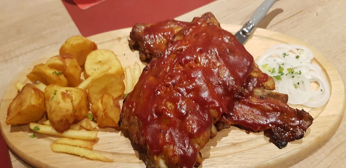 Ofenfrische Spareribs - Special Hause Made Sauce