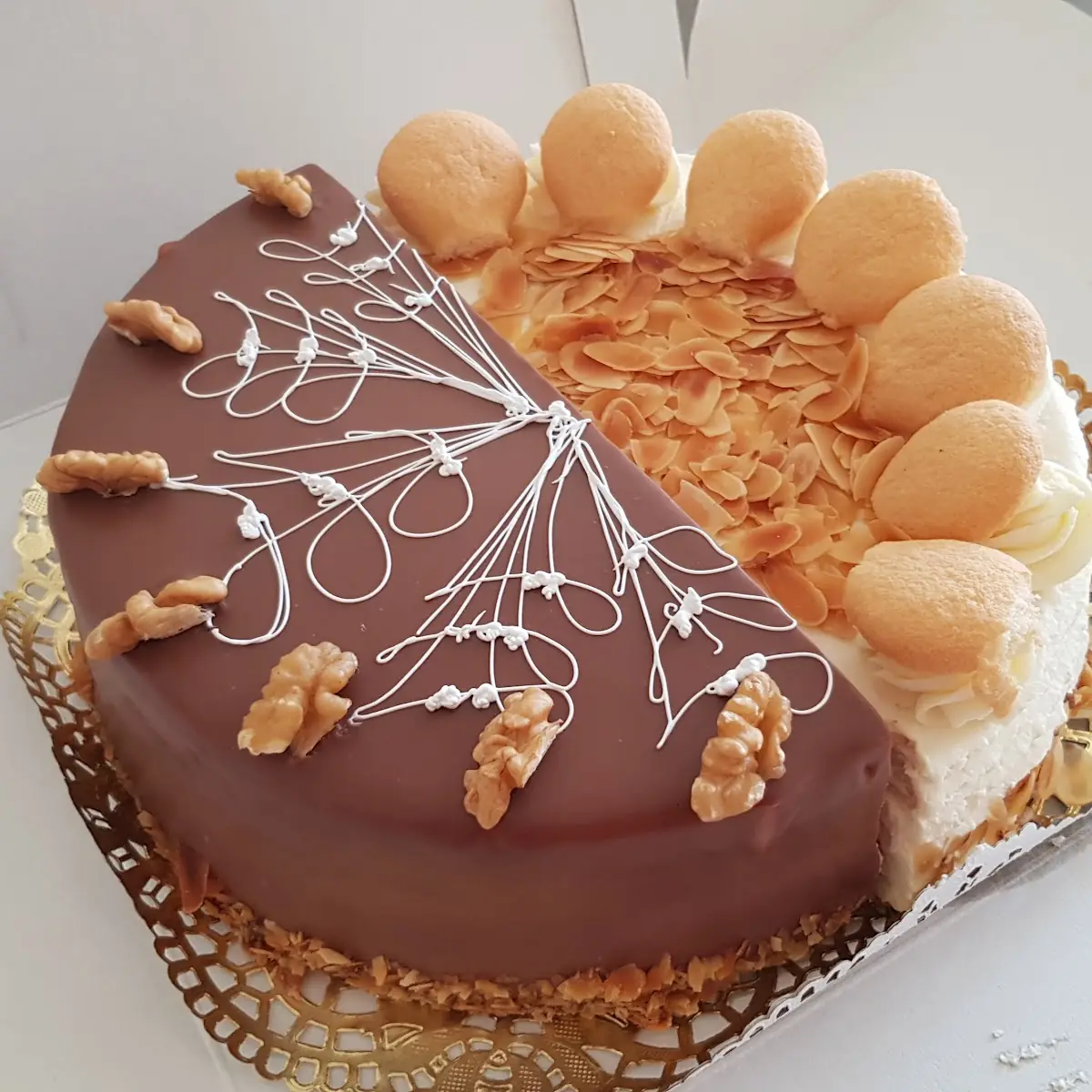 Nusstorte Und Malakofftorte