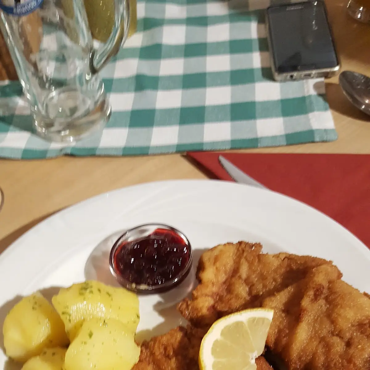 Surschnitzel Mit Pommes