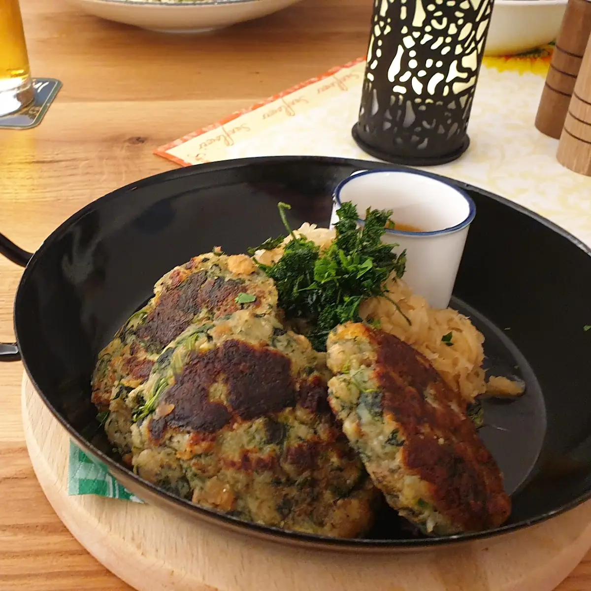 Spinat Käse Knödel Mit Sauerkraut