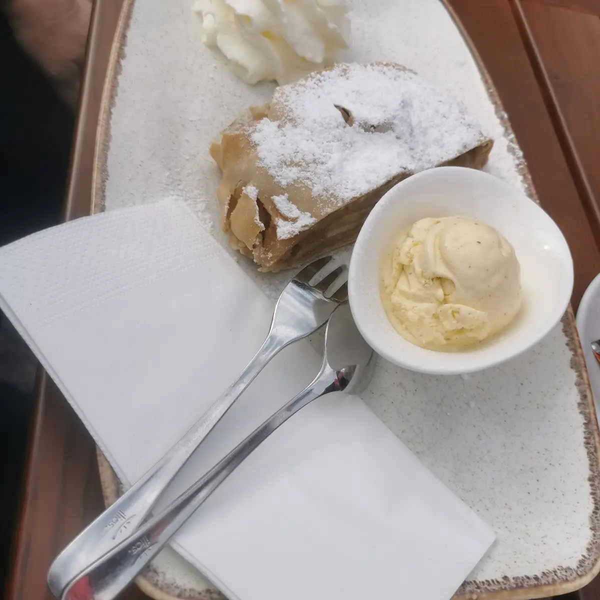 Apfelstrudel