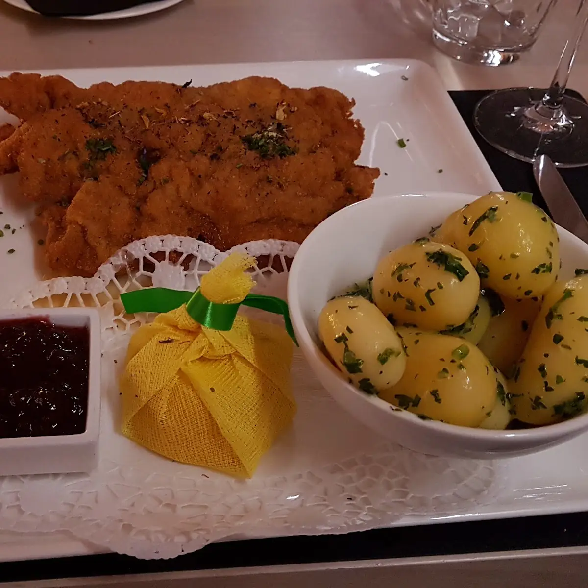Wiener Schnitzel Mit Kartoffeln