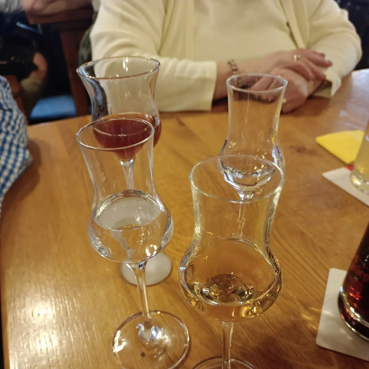 Verschiedene Schnäpse