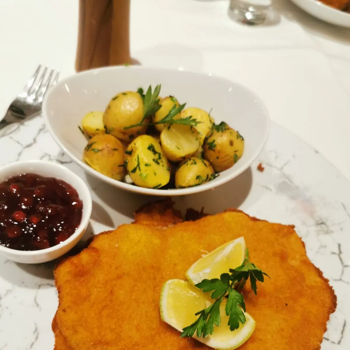 Cordon Bleu Mit Petersilienkartoffel