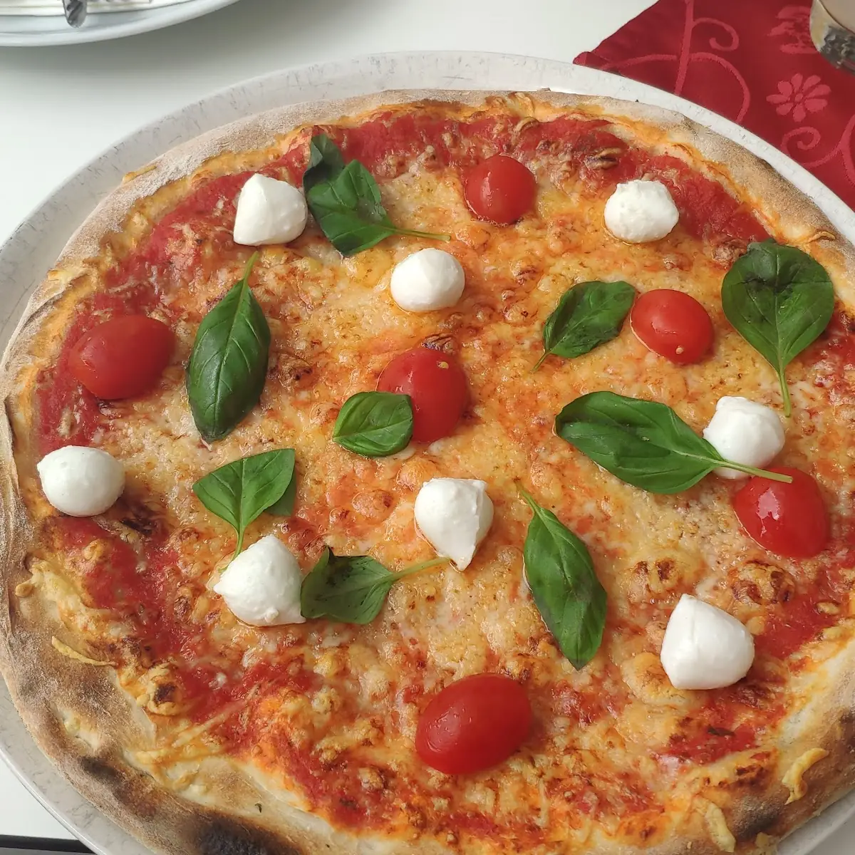 Pizza Caprese
