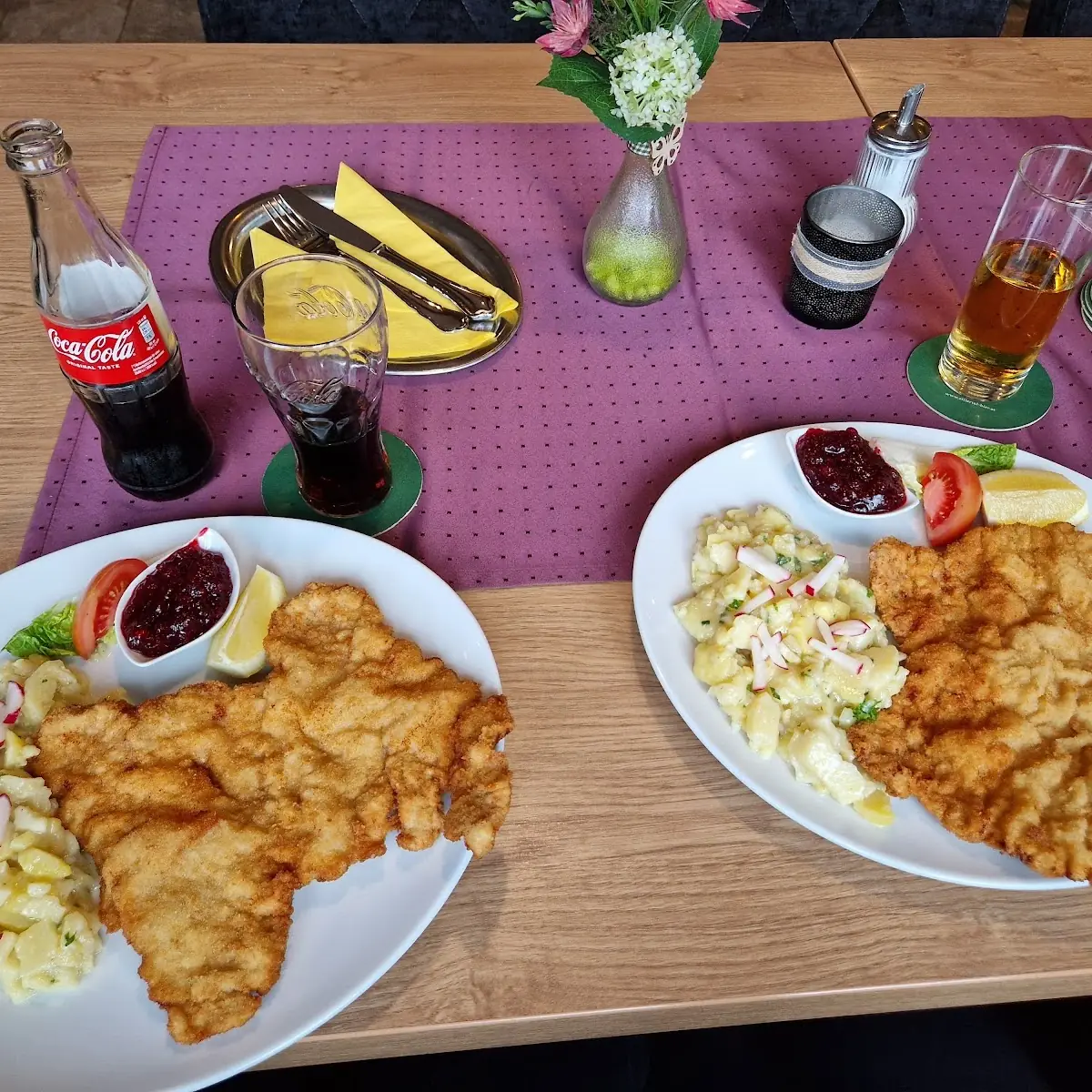 Schnitzel Wiener Art Mit Kartoffelsalat