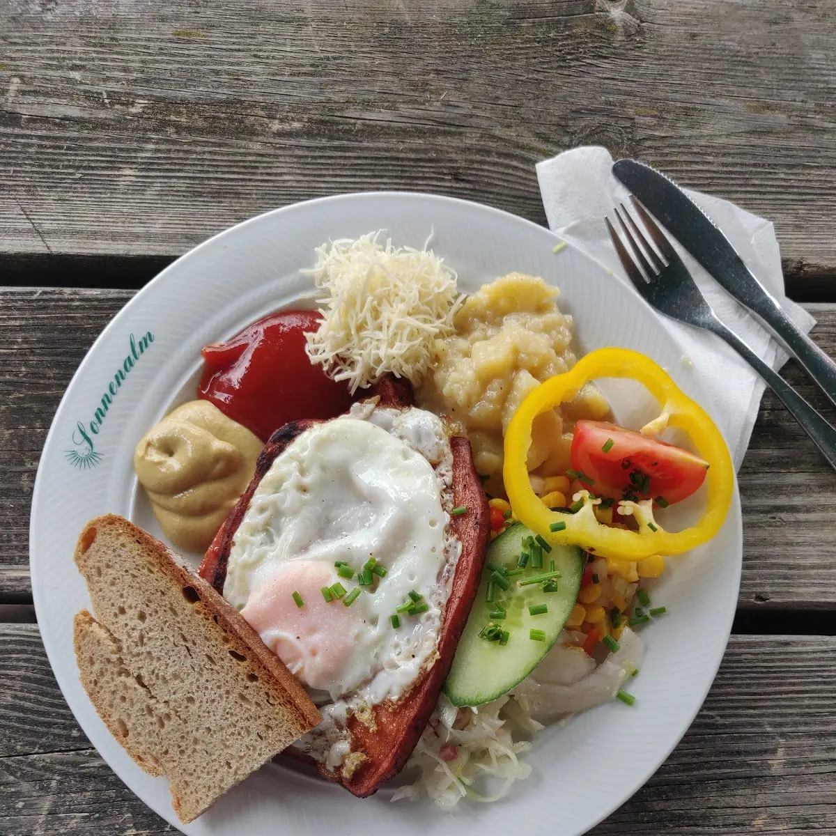 Leberkäse Mit Spiegelei