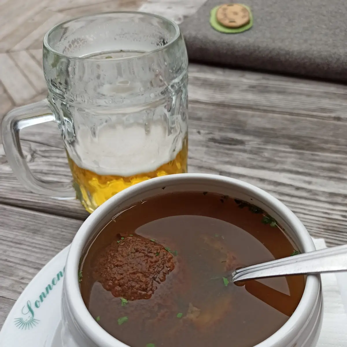 Leberknödelsuppe