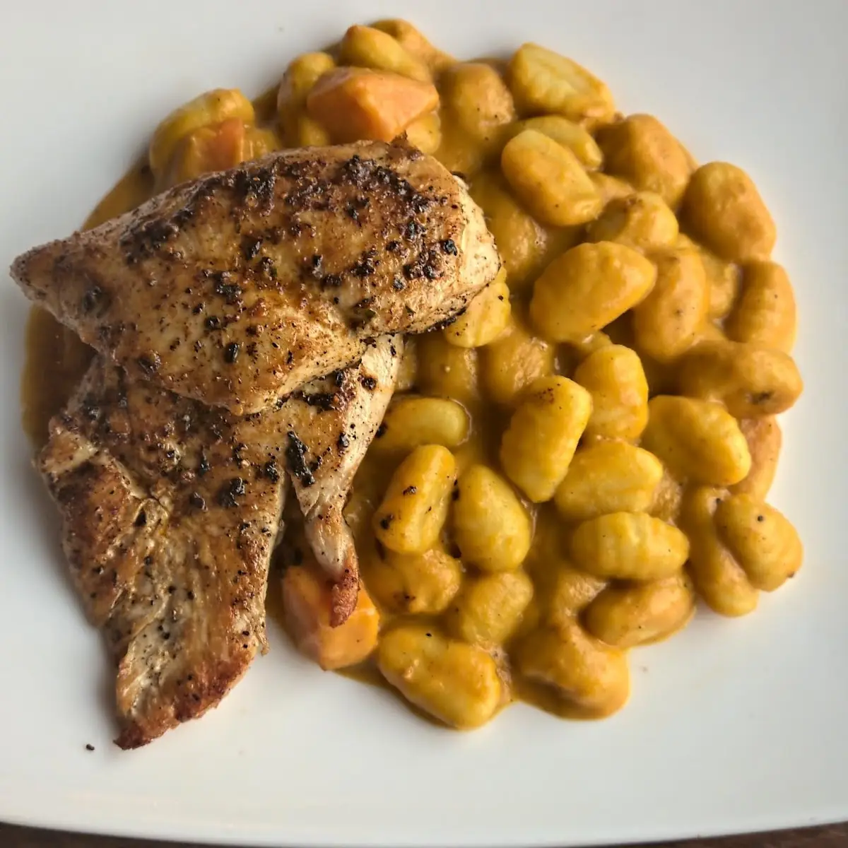 Hühnerfilet Mit Gnocchi Und Kürbis