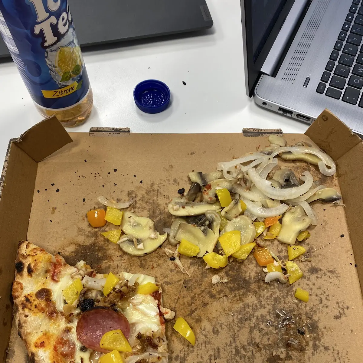 Mundus Breakfast Pizza