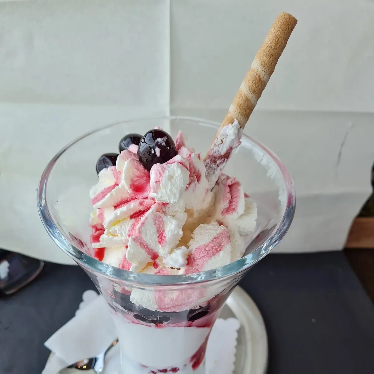 Amarena Becher