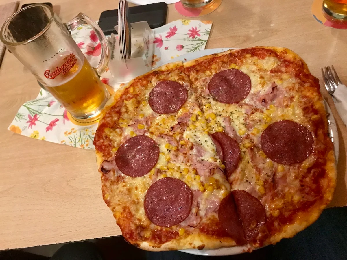 Pizza Americana Klein