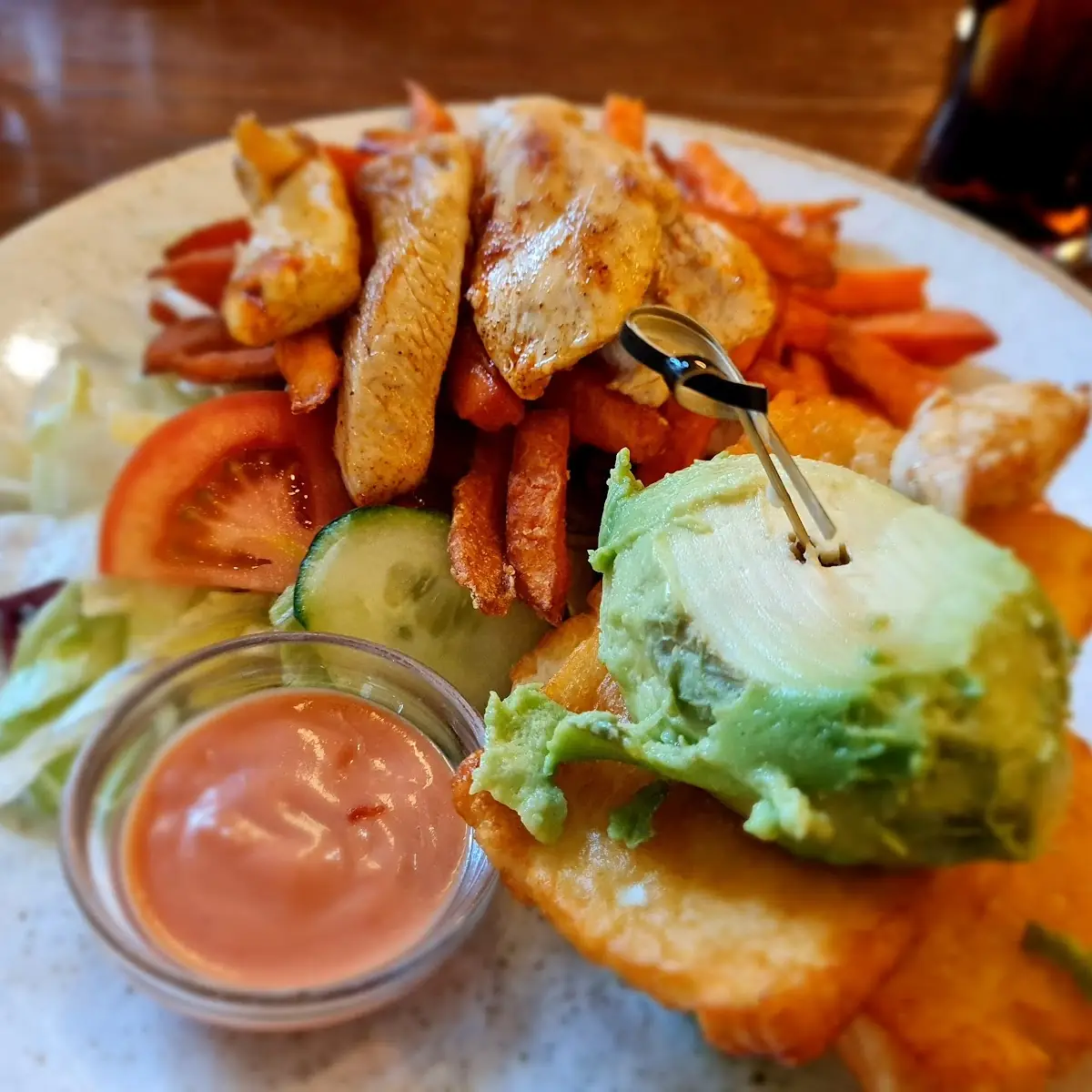 Advocado Burger Mit Hähnchen
