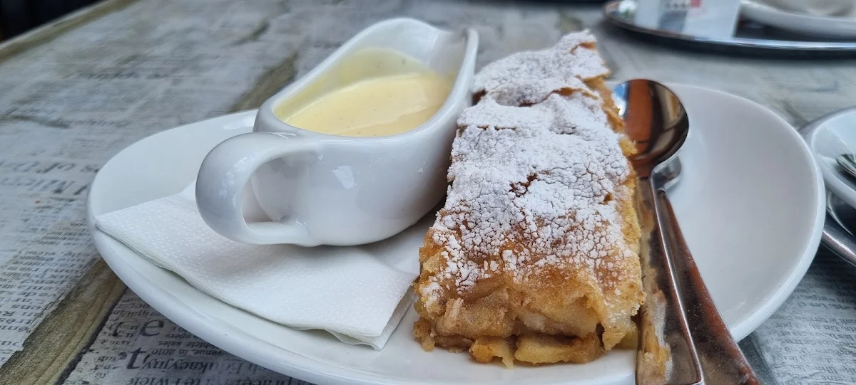 Apfelstrudel Mit Vanille