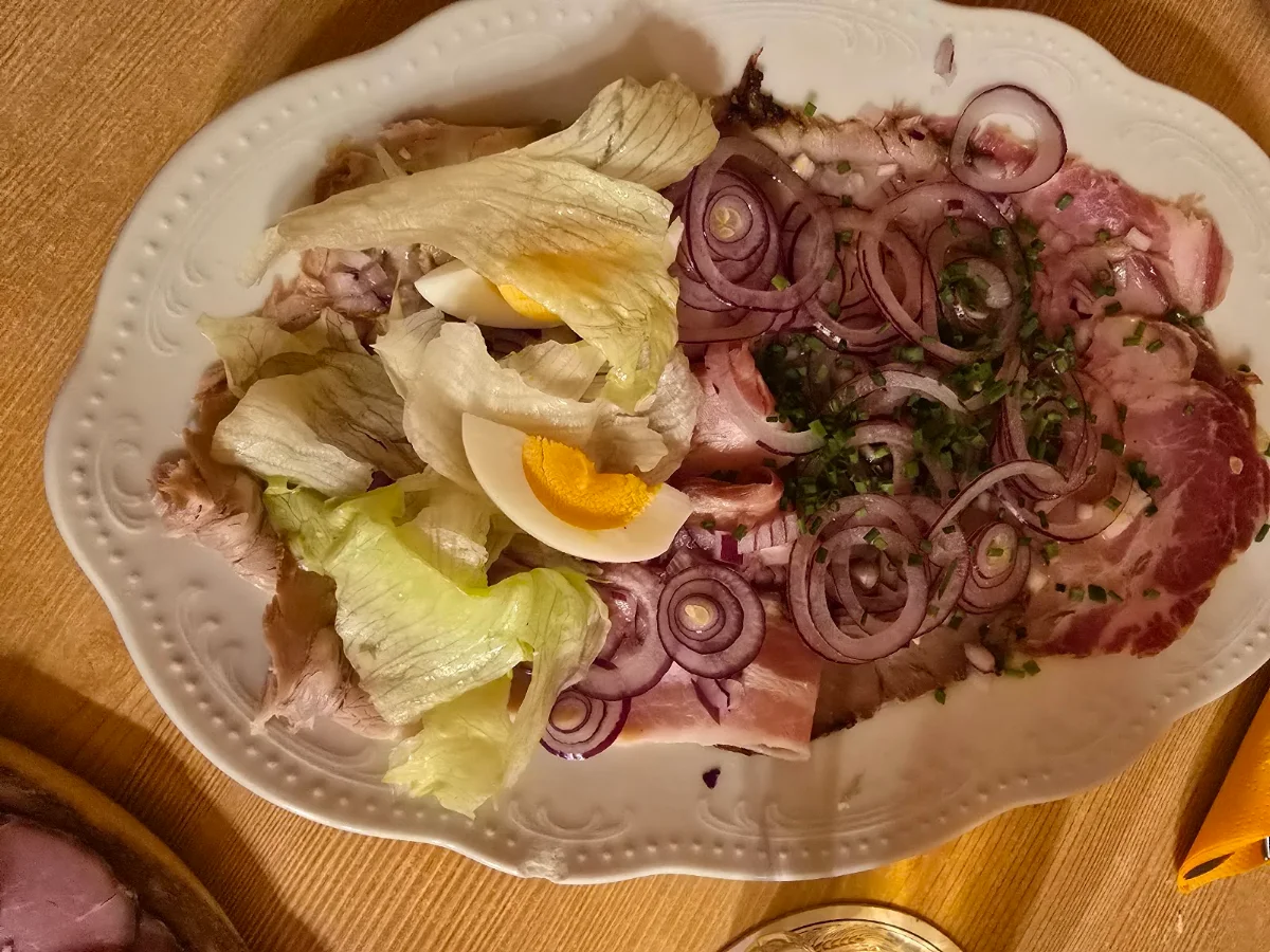 Saures Bratl