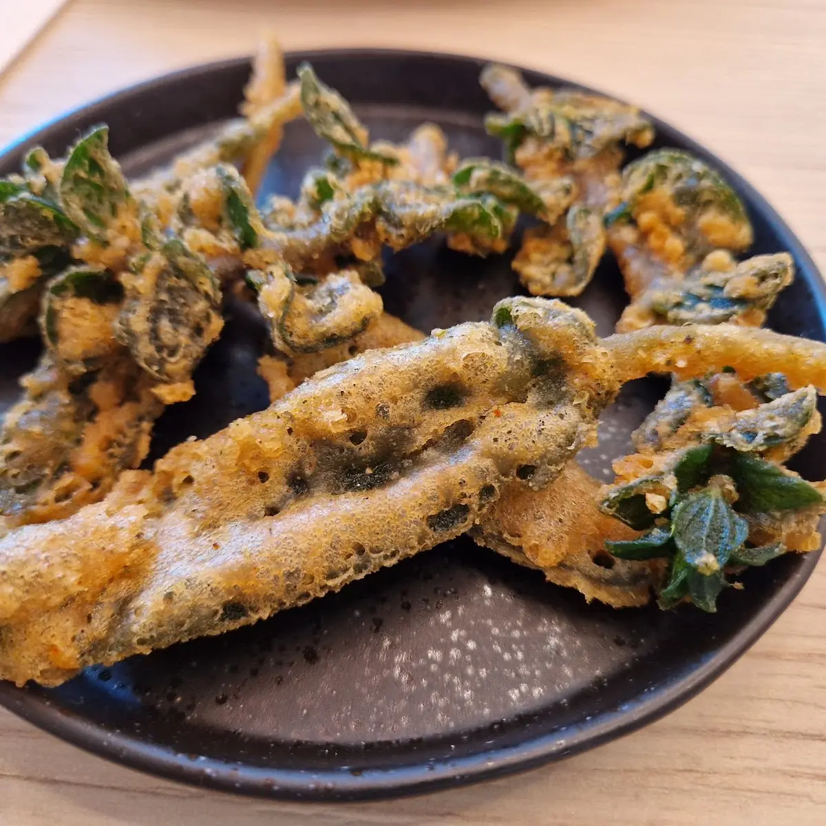 Salbei Und Oregano Gebacken