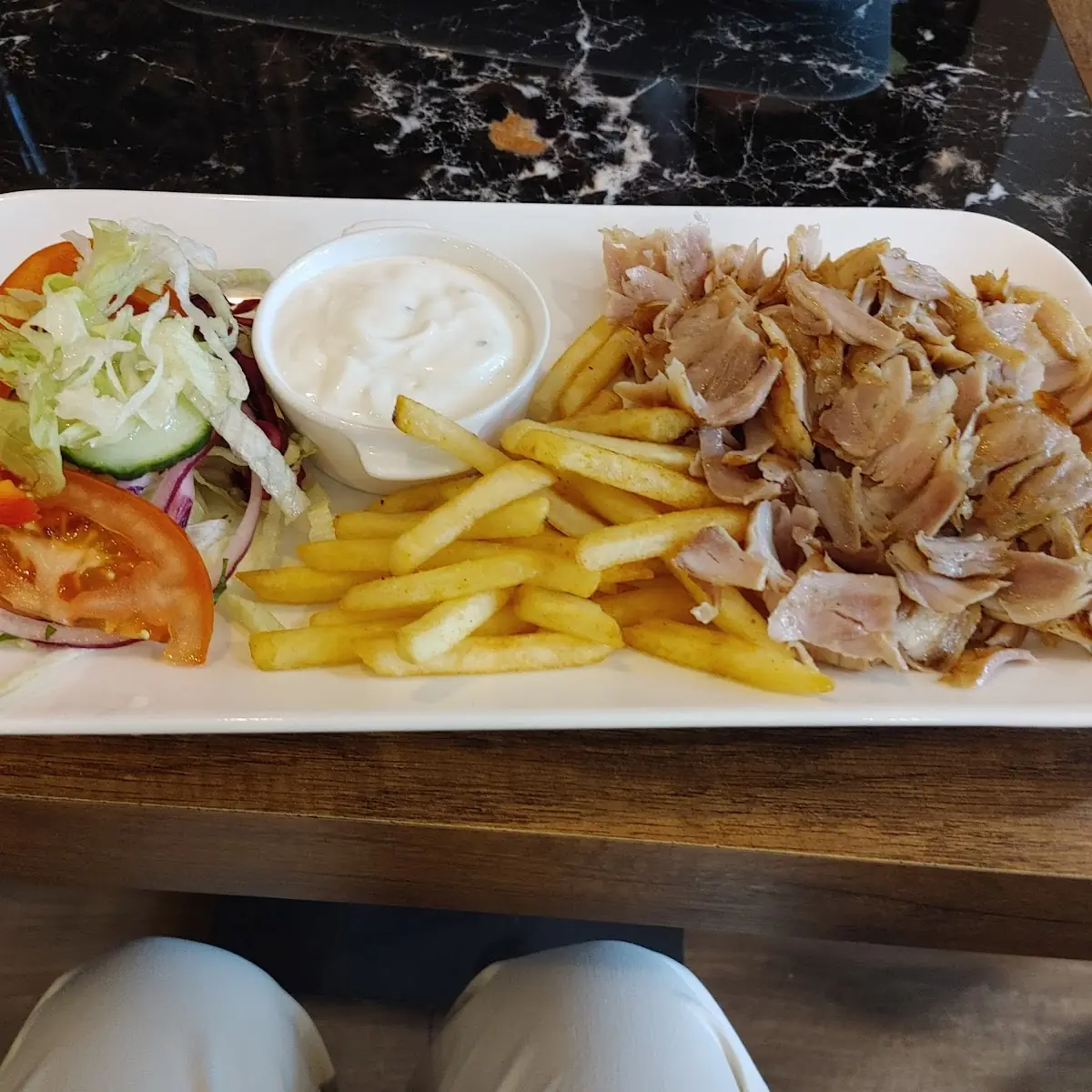 Döner Mit Pommes Und Salat