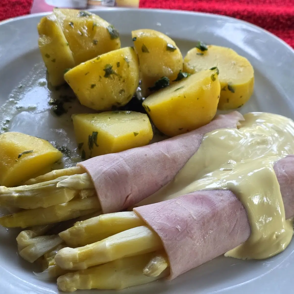 Bärlauch Kartoffeln Mit Spargel Und Schinken