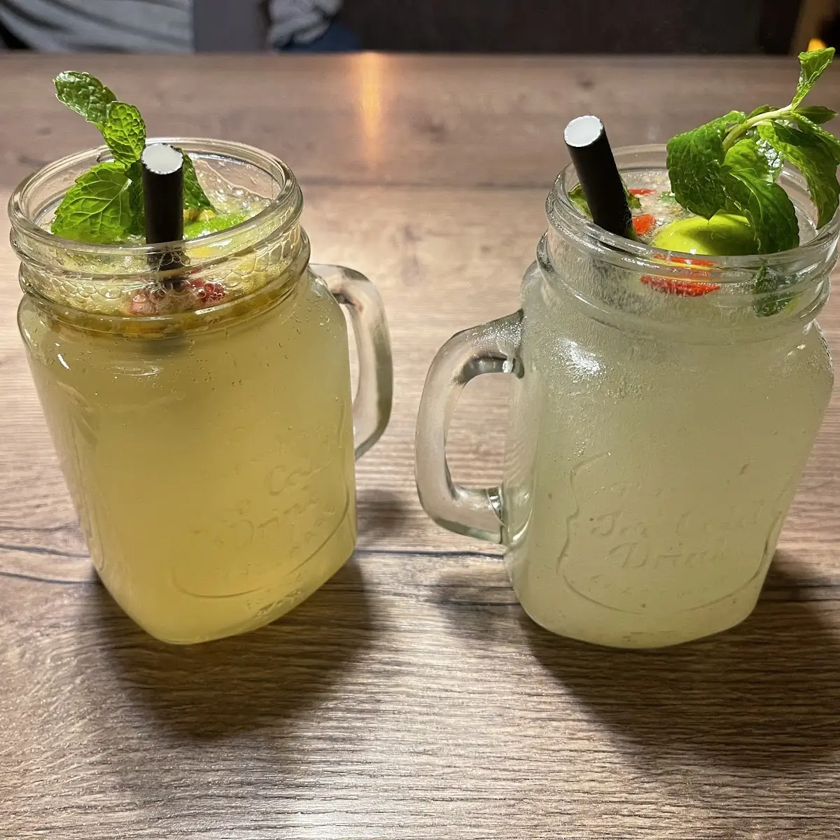 Hausgemachte Limonaden