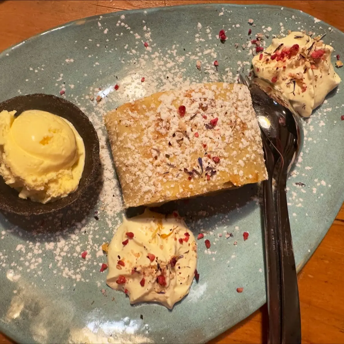 Apfelstrudel Mit Vanilleeis