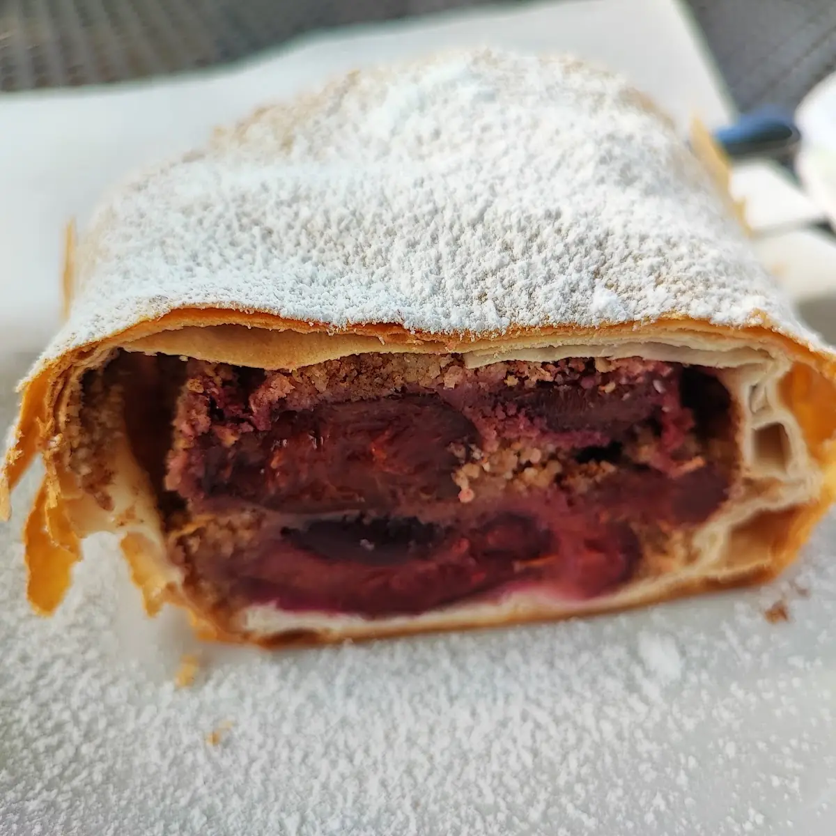 Zwetschgen Strudel