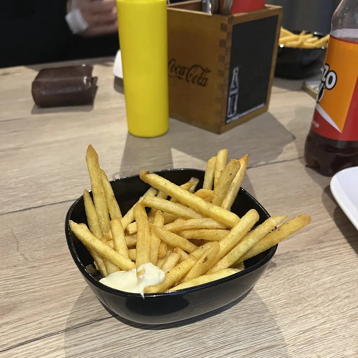 Pommes Mit Mayo