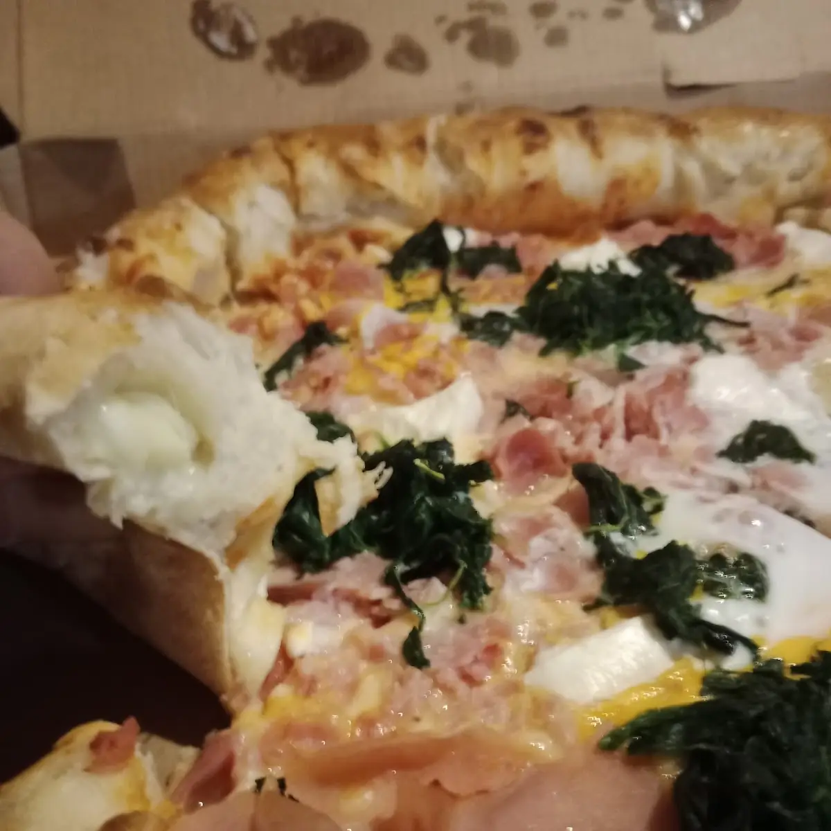 Pizza Chicago Mit Käse Rand