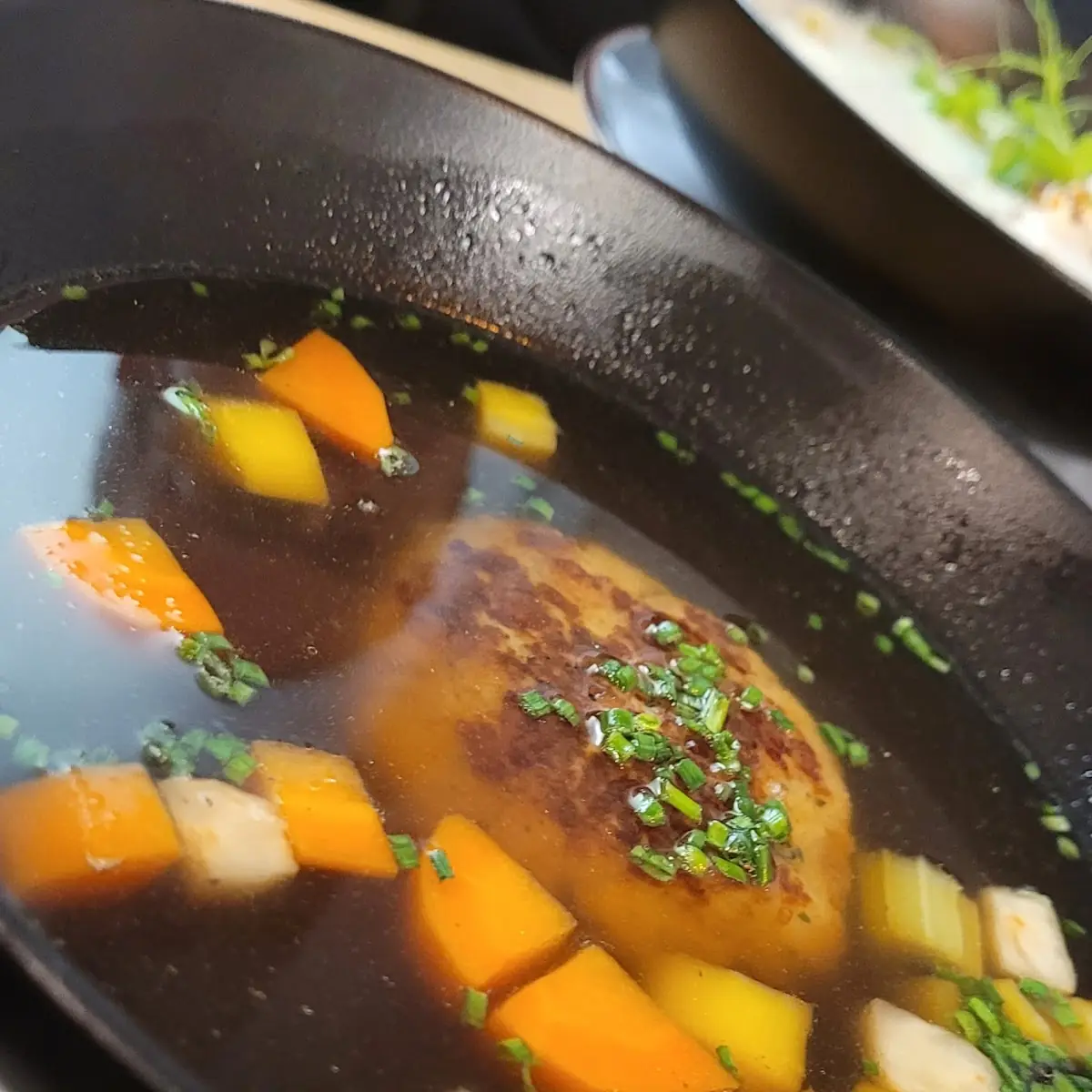 Rindssuppe Mit Kaspressknodel