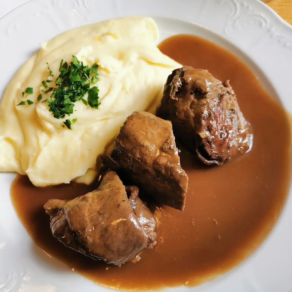 Edelkirschen-rindsroulade