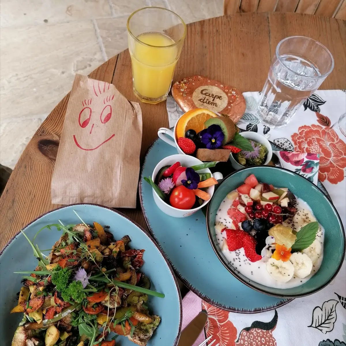 Reichhaltiges Frühstück