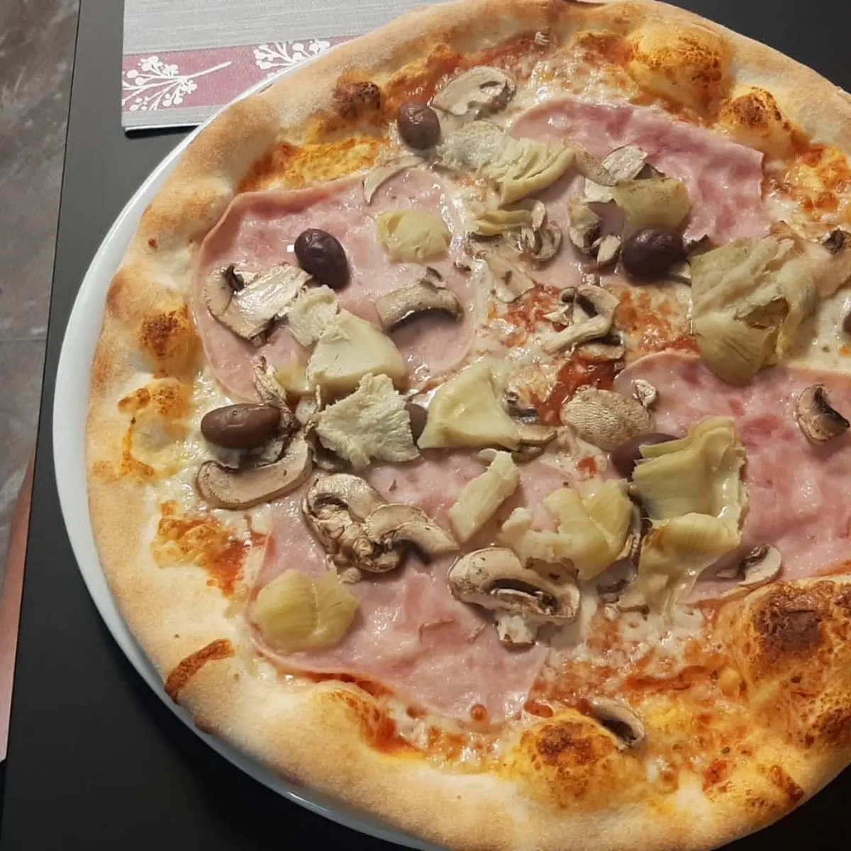 Pizza Capricciosa