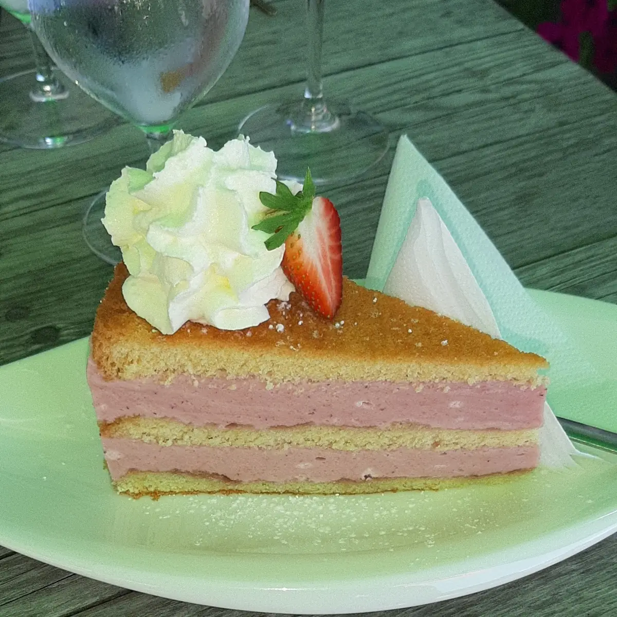 Super Gute Erdbeer-sahnetorte Von Hertha