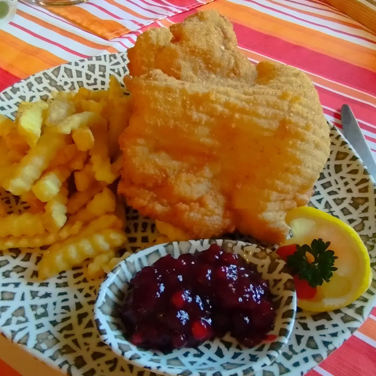Wiener Schnitzel Mit Den Preiselbeeren