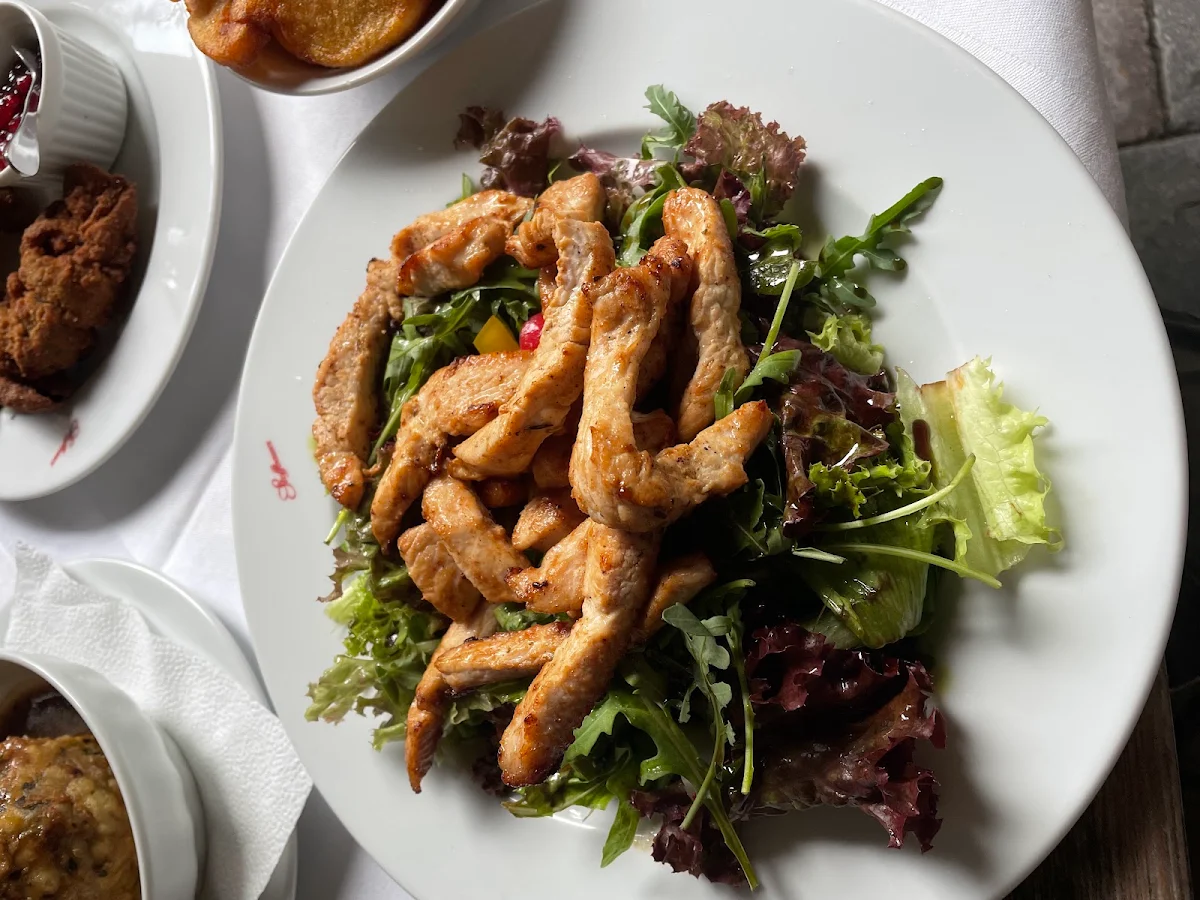 Blattsalat Mit Putenbruststreifen
