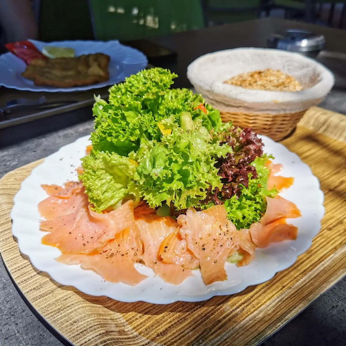 Gemischter Salat Mit Räucherlachs