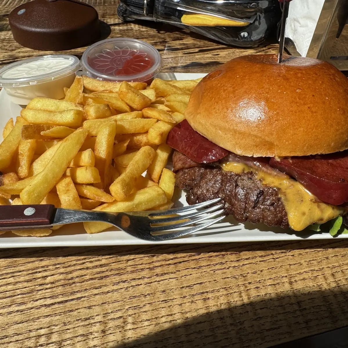 Sucuk Burger