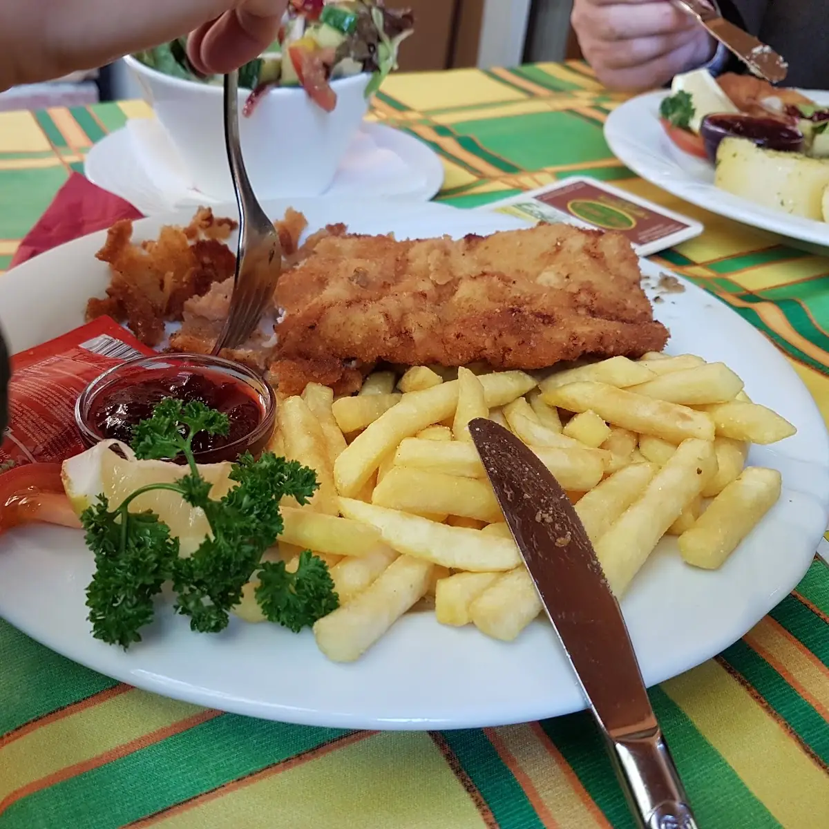 Wiener Schnitzel Mit Pommes