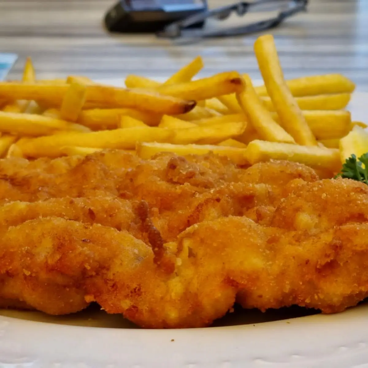 Schnitzel Mit Pommes