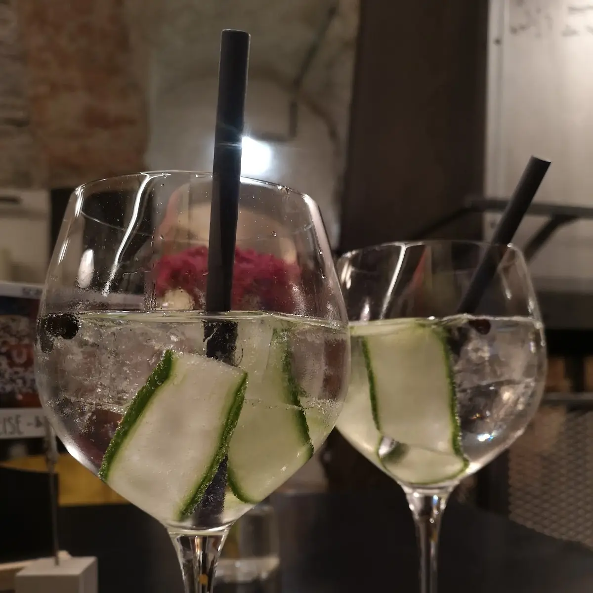 Gin and Tonic with Alcohol and Without