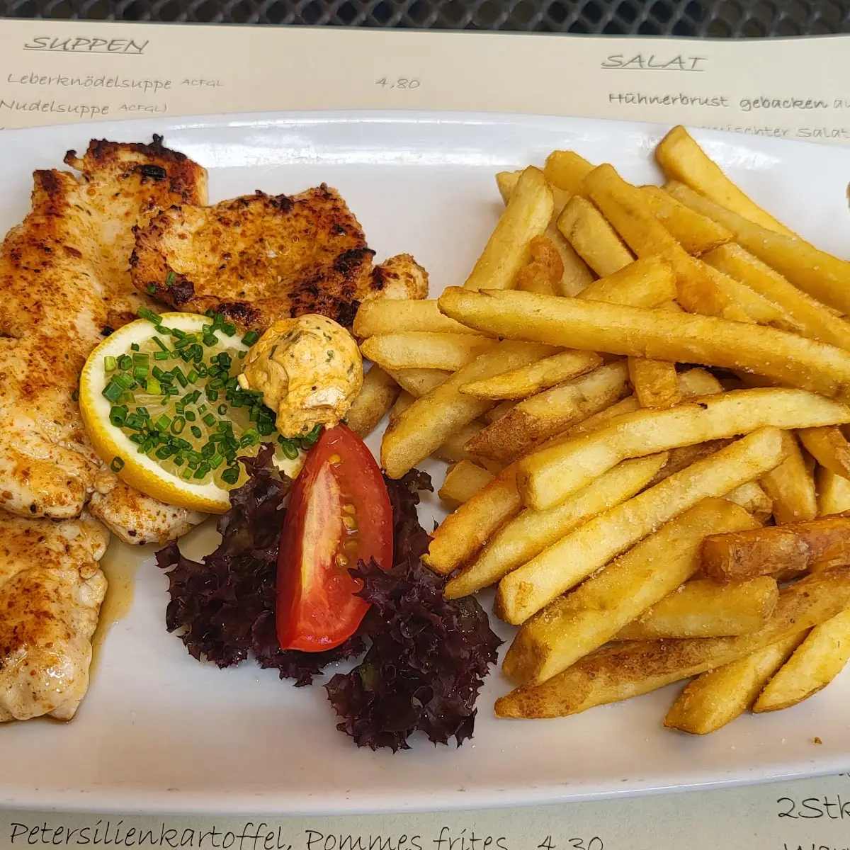 Gegrillte Hühnerbrust Mit Pommes Frites Ohne SAK