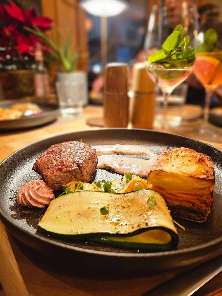 Sirloin-steak Mit Zweierlei Kartoffeln
