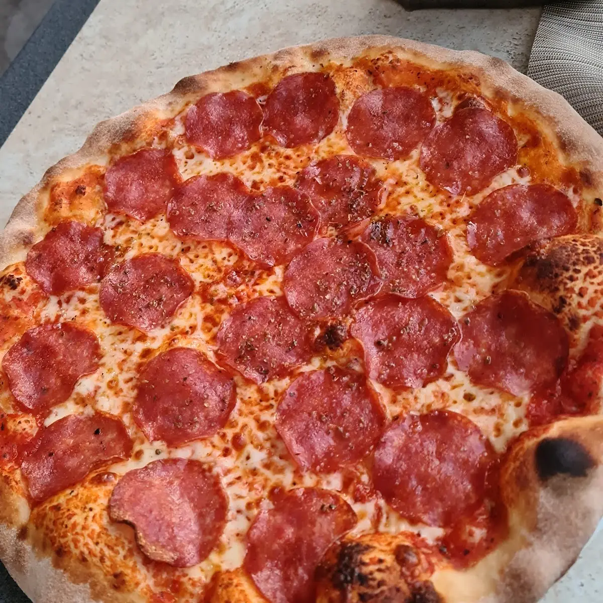 Salami Pizza